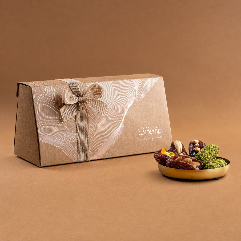 Sustainable box with signature assorted dates