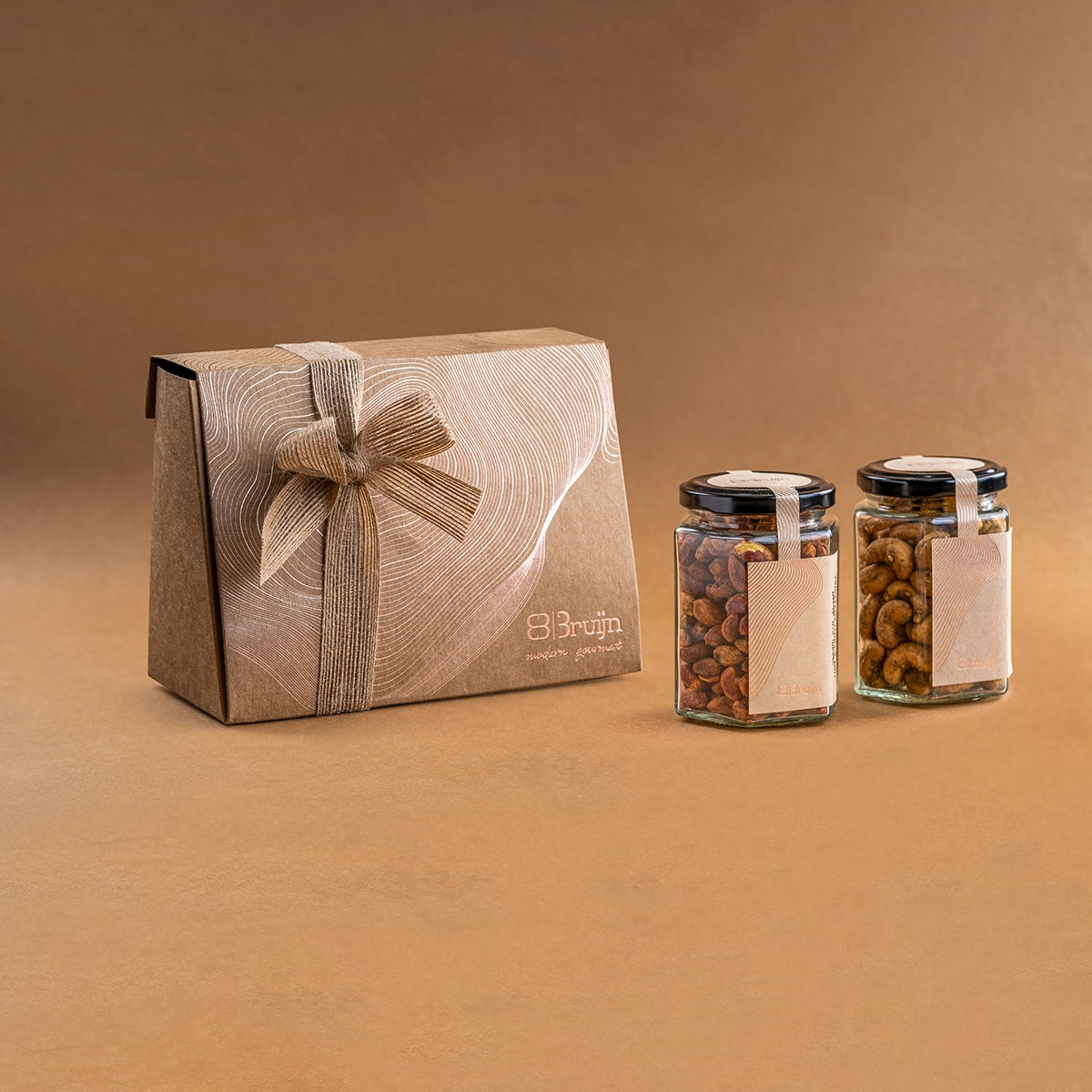 A set of 2 nut jars Za'atar Cashew nuts & Lime and Chili Pistachio ideal as a small gift token/party favors.