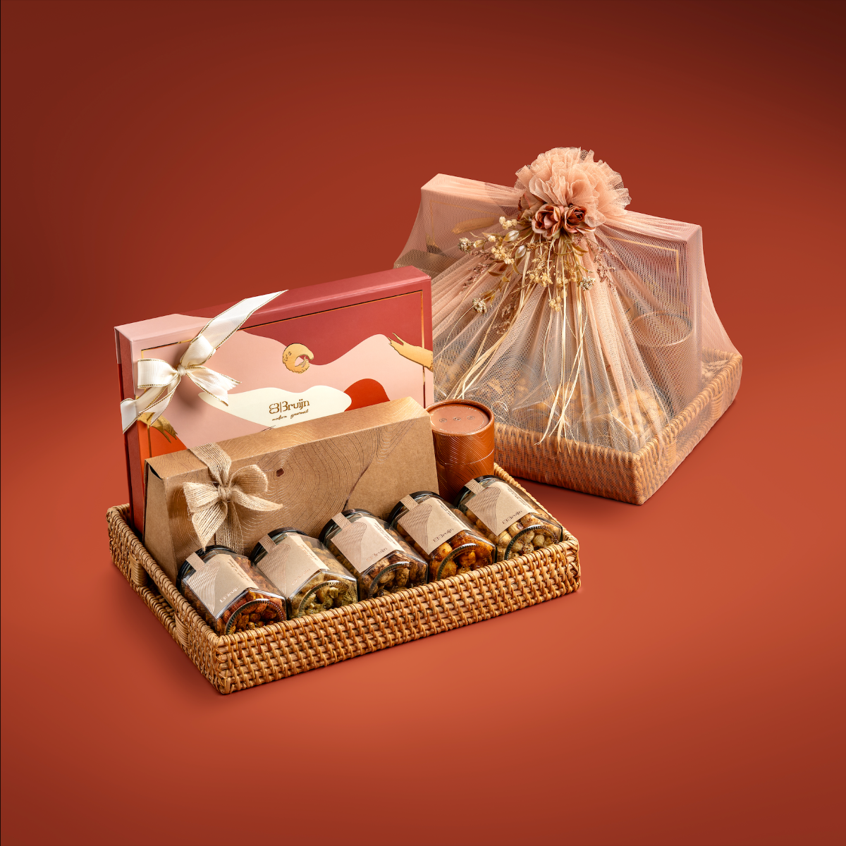 Tray_nuts_dried_fruits